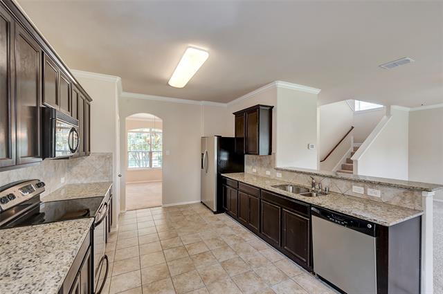 Building Photo - 9124 Spurs Trail