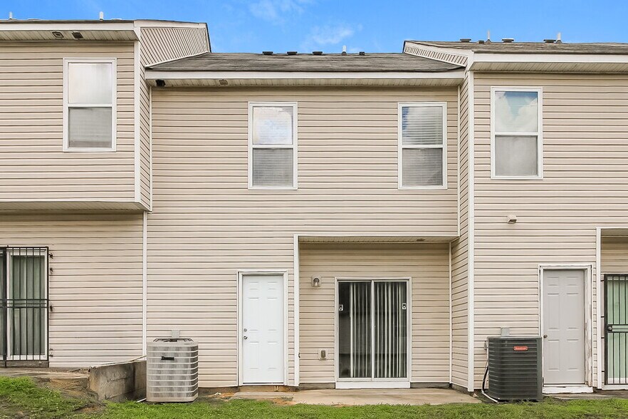 Building Photo - 2285 Bigwood Trl