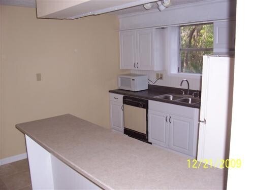 Building Photo - 21 Sea Oak Ln