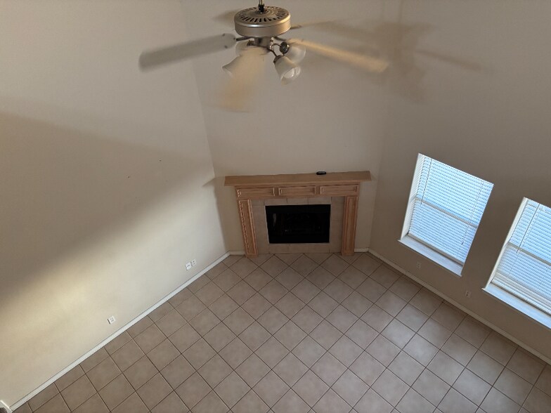 Building Photo - 15505 Palmira Ave