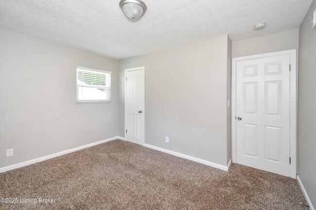 Building Photo - 4809 Granada Dr
