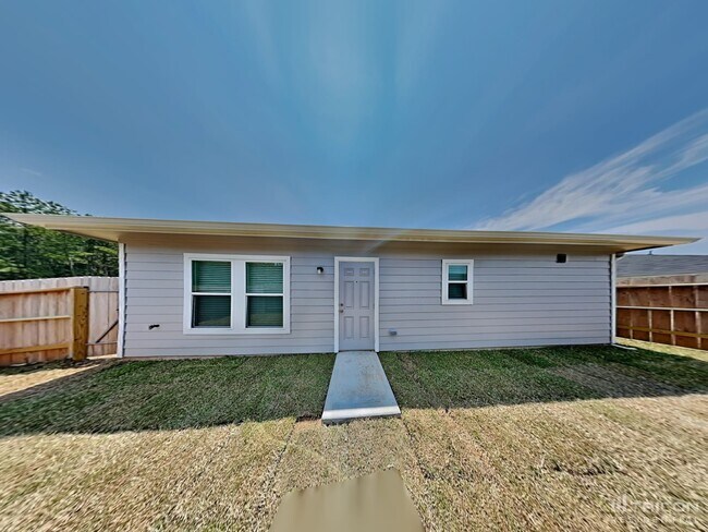 Building Photo - 15569 Taylorcrest Dr