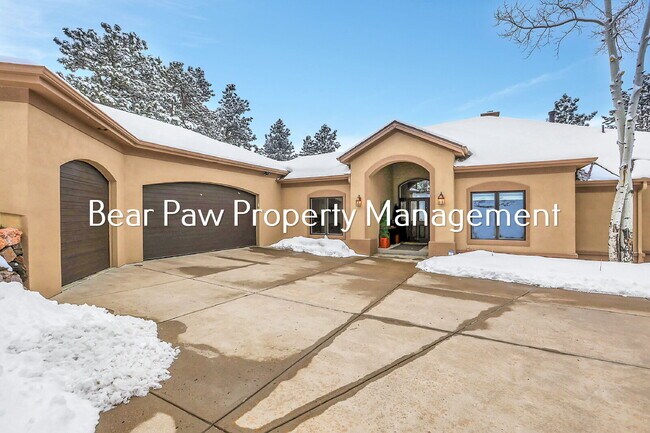 Building Photo - Stunning Home in the Ridge!!