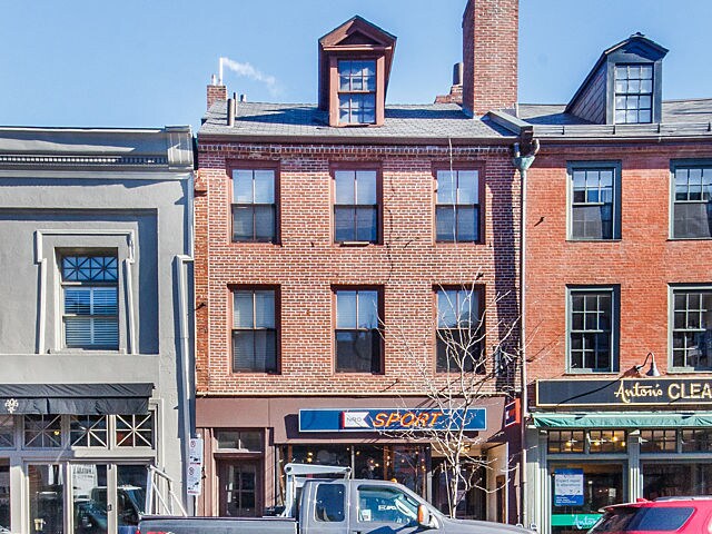 Building Photo - 37 Charles St