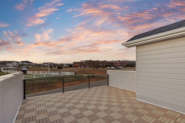 Building Photo - 232 Franklin St