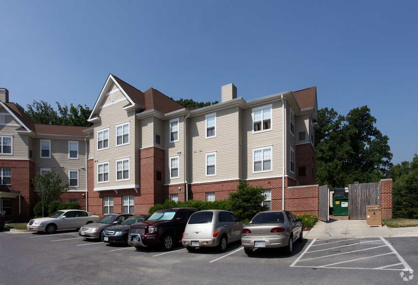 Building Photo - HOC at Willow Manor LLC - Colesville