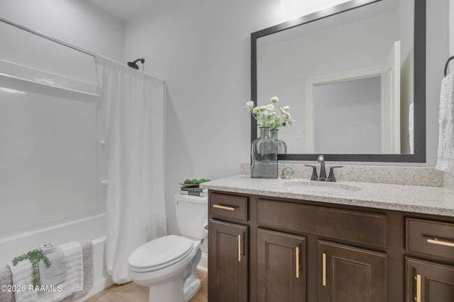 Building Photo - 102 Gilded Ln