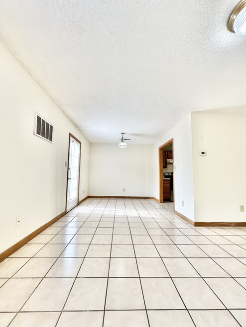 Building Photo - 1294 Milligan Hwy