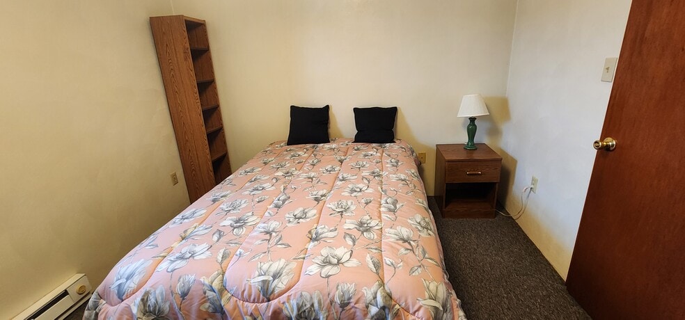 Building Photo - 1240 Ben Avon St