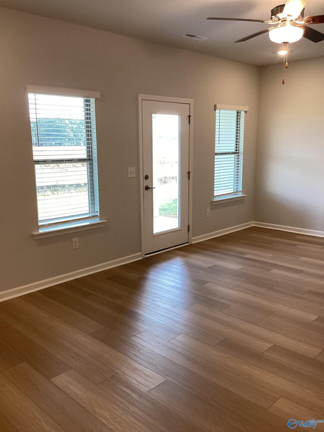 Building Photo - 229 Paca Ln