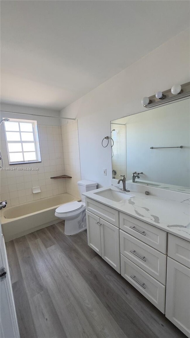 Building Photo - 4024 Eastridge Cir