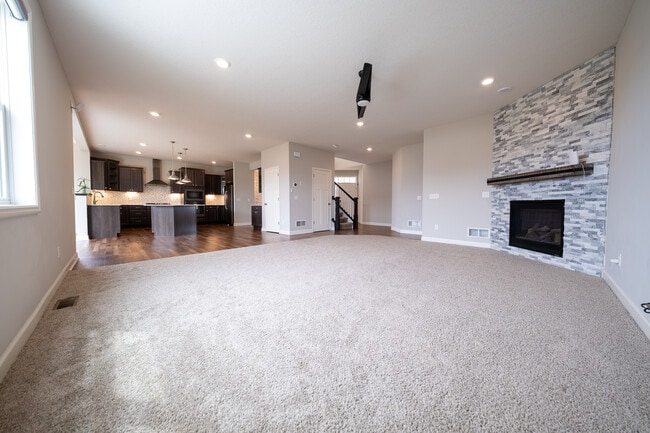 Building Photo - 18196 Goldfinch Wy