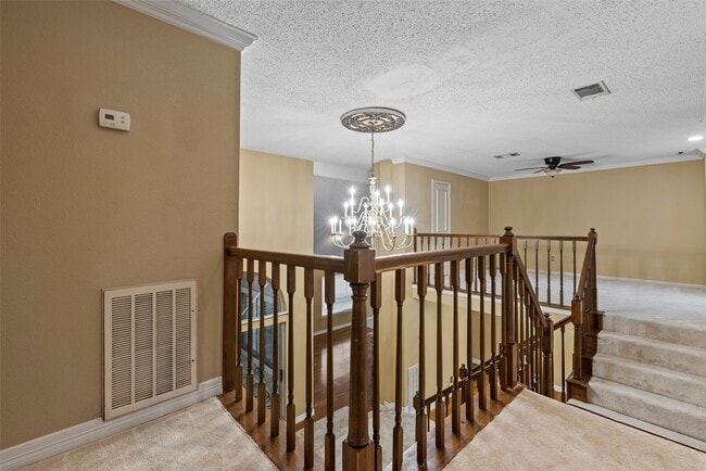 Building Photo - 13051 Meadowline Dr
