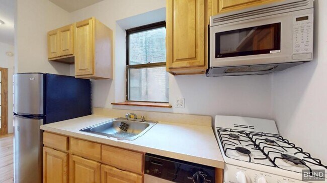 Building Photo - 1 bedroom in NEW YORK NY 10019