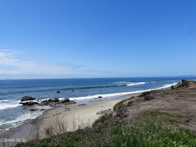 Building Photo - 5573 Calle Arena