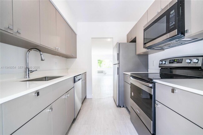 Building Photo - 1185 98th St