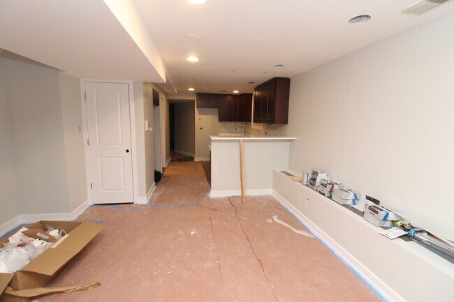 Building Photo - 1747 W Wallen Ave