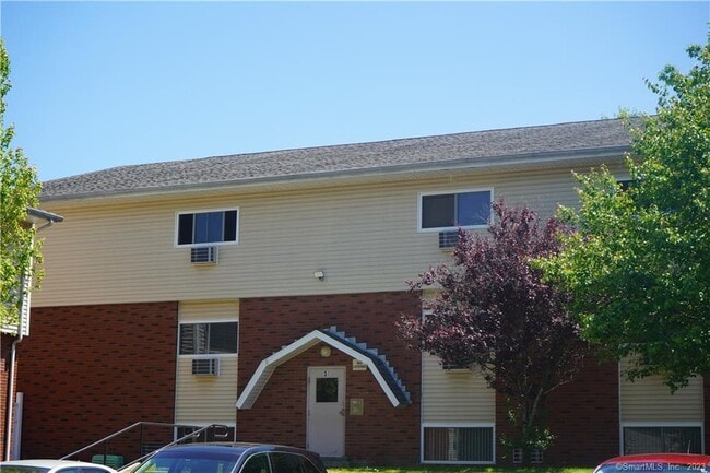 Building Photo - 57 Glade St