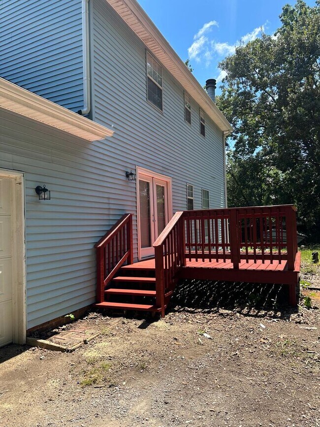 Building Photo - Large two-story colonial style home, Antioch