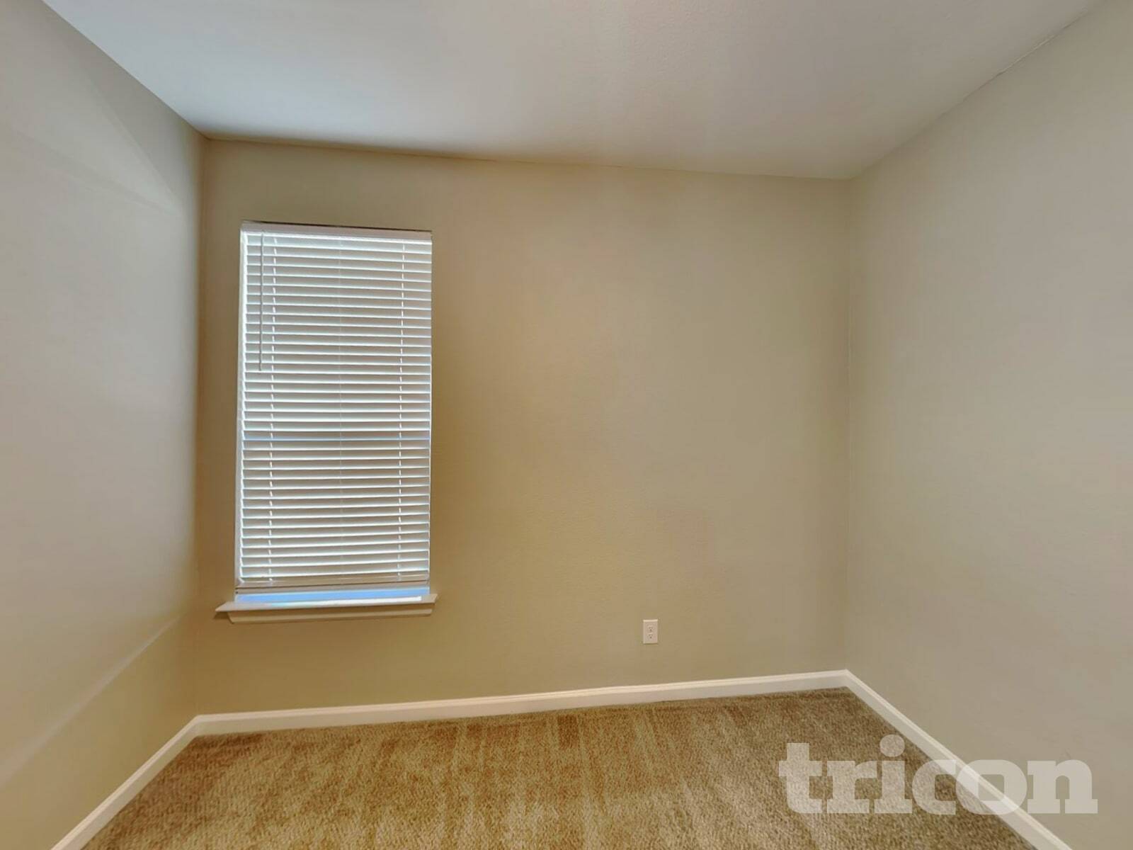 Building Photo - 540 Hazeltine Rd