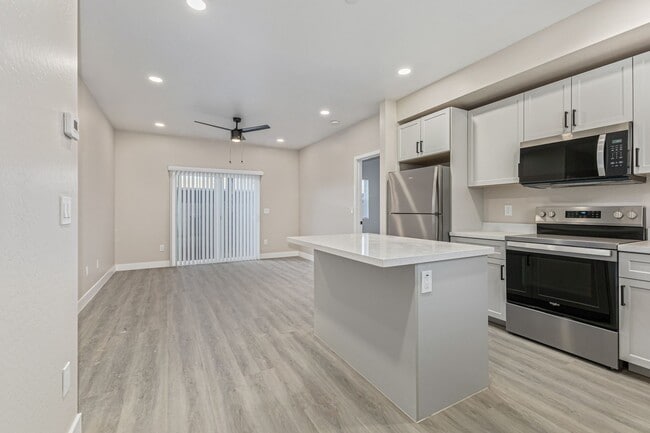 Building Photo - 1435 E Taylor St