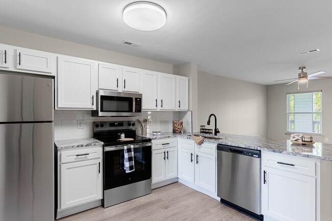 Building Photo - NOVA Lake Norman