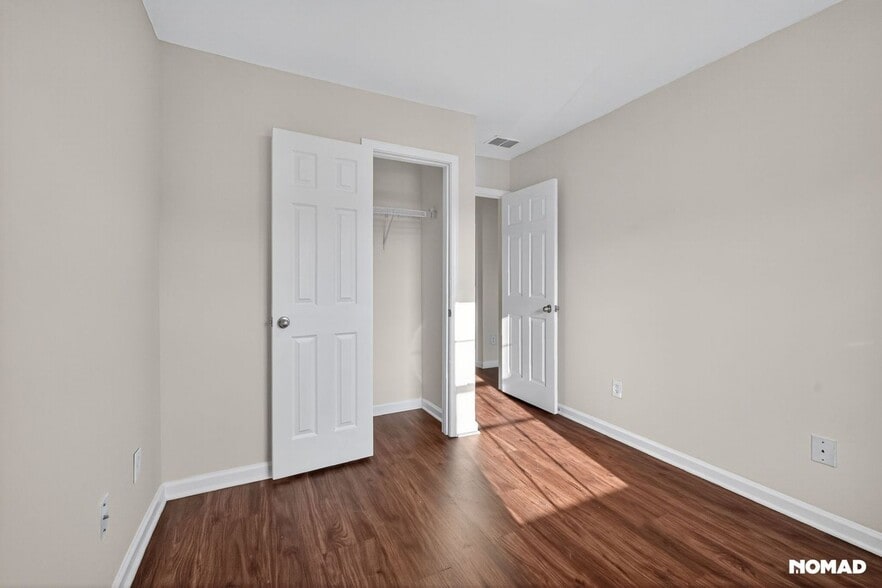 Building Photo - 2425 Ivey Crest Cir