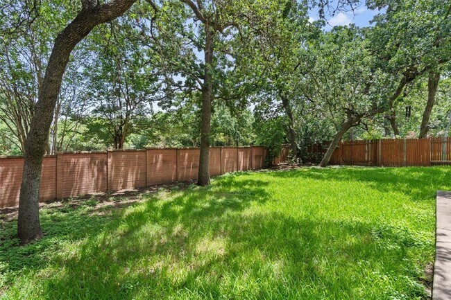 Building Photo - 9013 Sautelle Ln