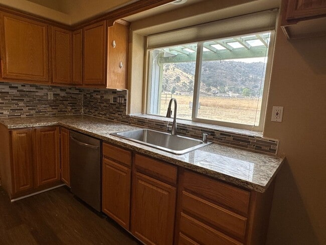 Building Photo - Coming Soon! In Bear Valley Springs! 3+2 p...