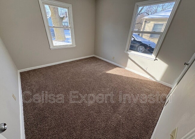 Building Photo - 4315 S Colonial Ave