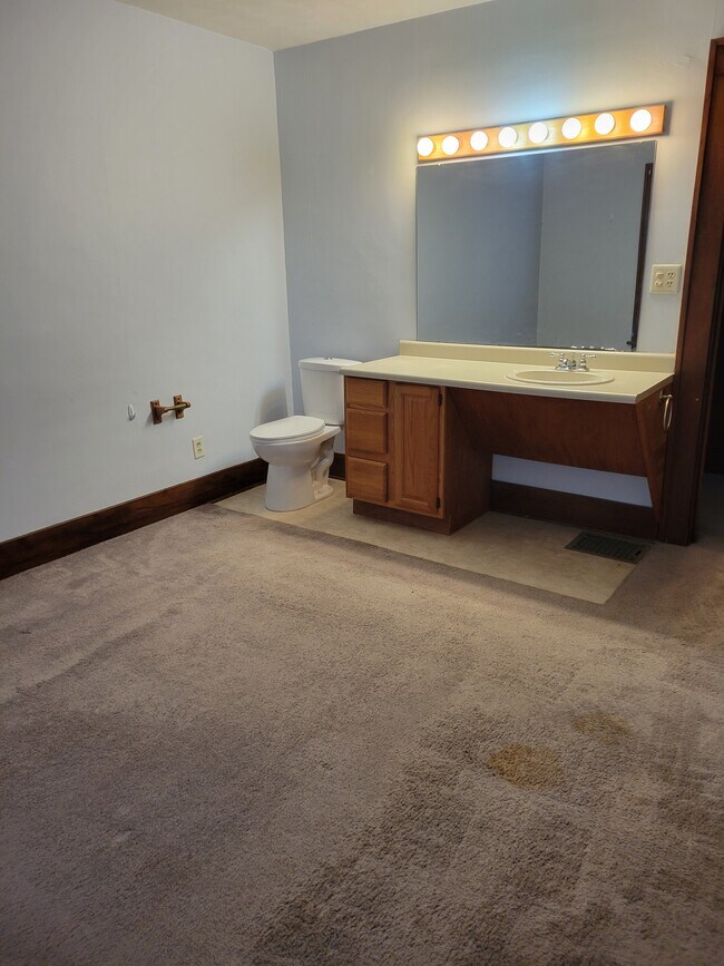 Building Photo - 8782 W 400 N 27