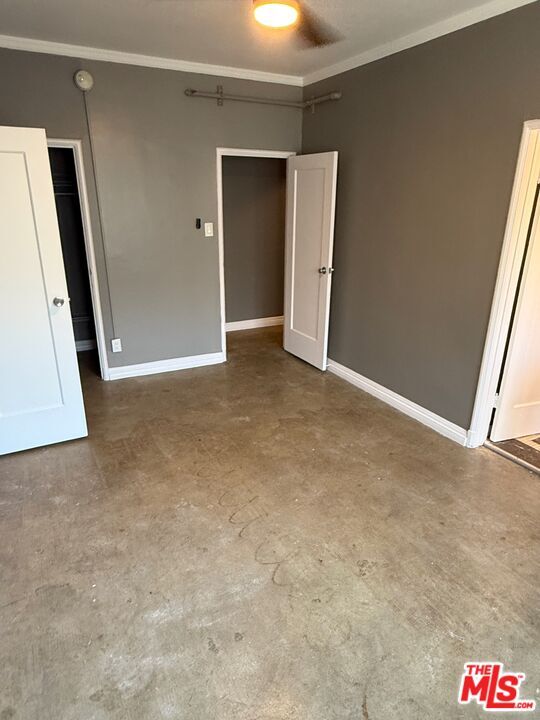 Building Photo - 5217 Hollywood Blvd