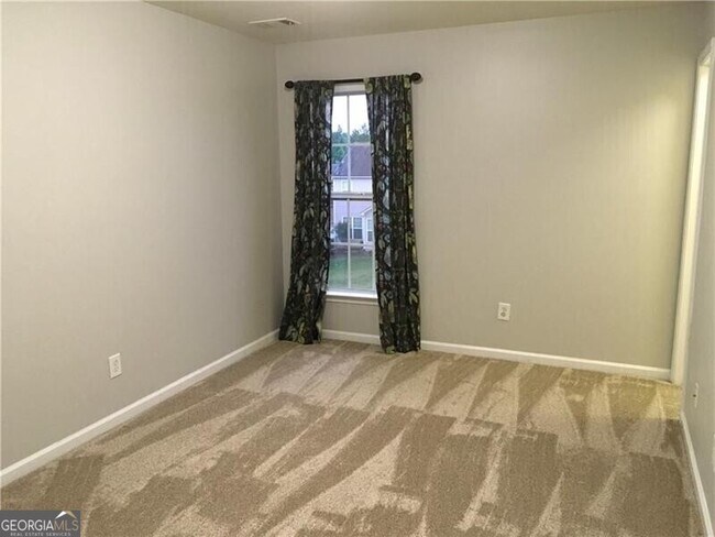 Building Photo - 500 Papillion Trace