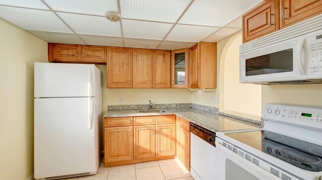 Building Photo - 470 Executive Center Dr