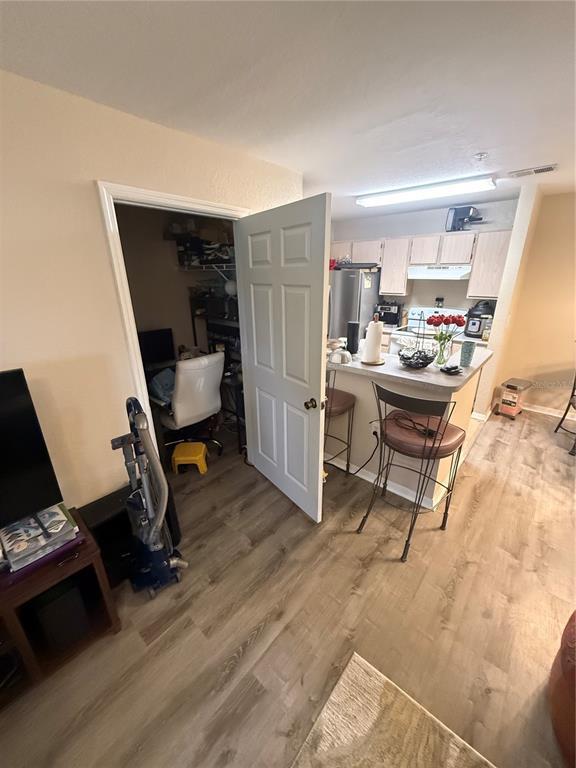 Building Photo - 8911 Manor Loop