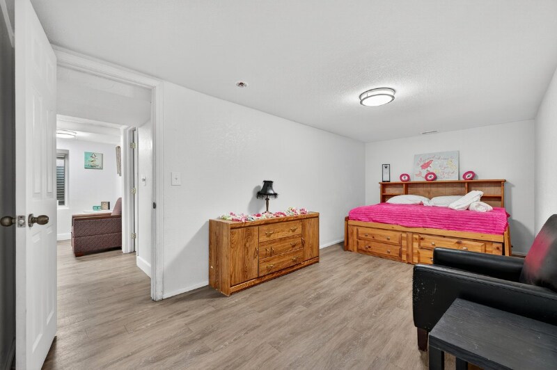 Building Photo - 1821 6th Ave