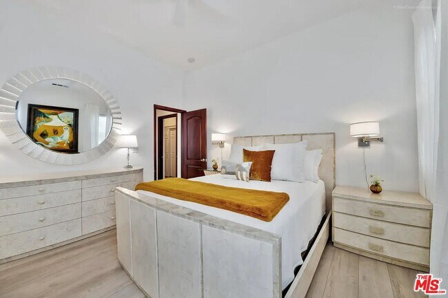 Building Photo - 14 Via Santa Velera