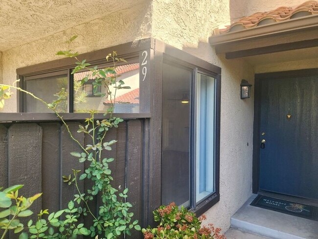 Building Photo - 5151 Walnut Ave