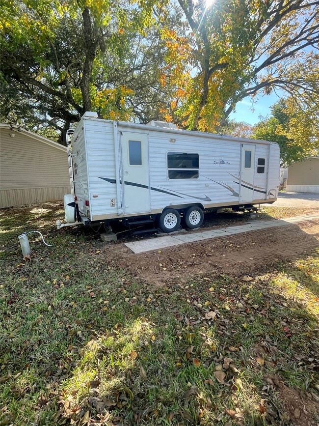 Building Photo - 728 S Shanks St