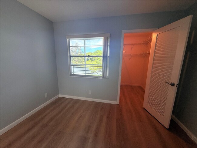 Building Photo - 2017 Newcastle A