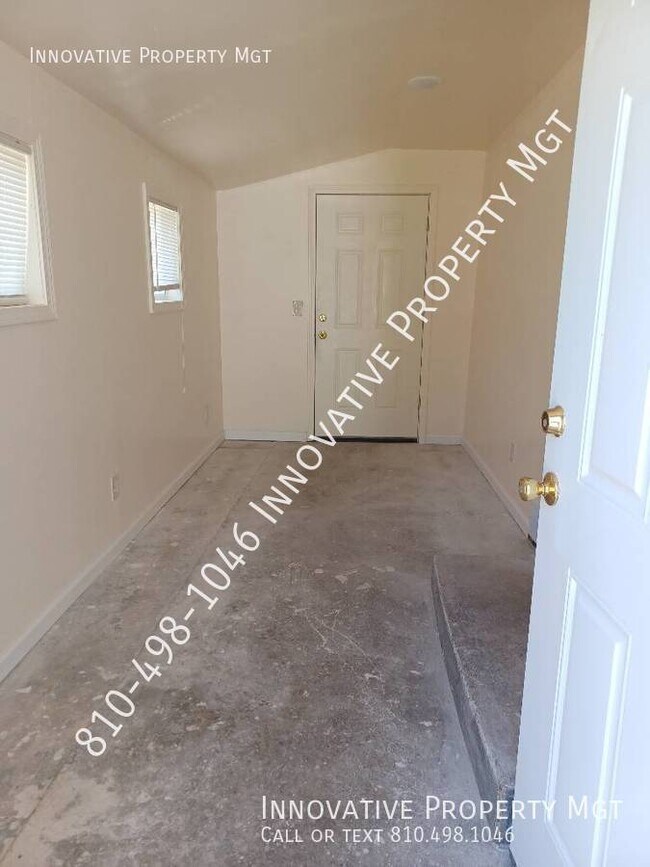 Building Photo - 1133 W Buder Ave