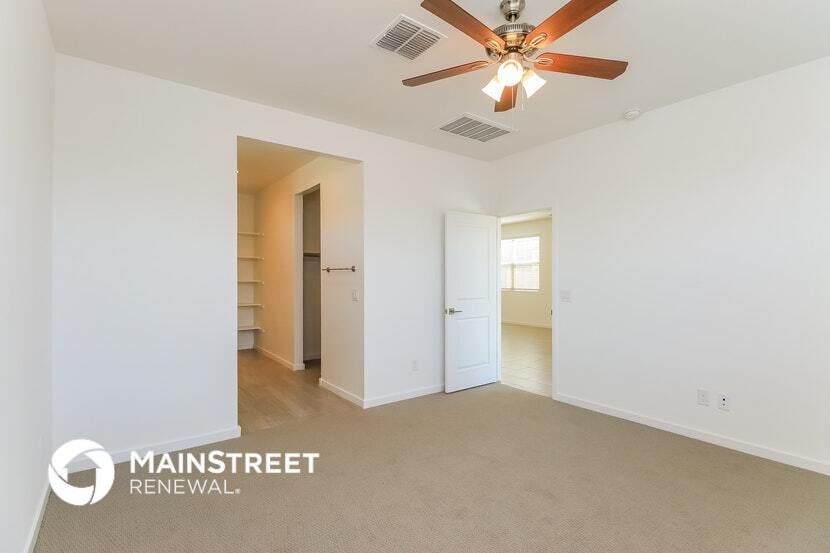 Building Photo - 3755 E Sandoval Dr