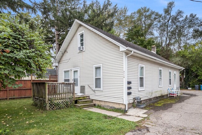 Building Photo - $799-Stylish 1-Bed/1-Bath Apartment with a Fresh Makeover!