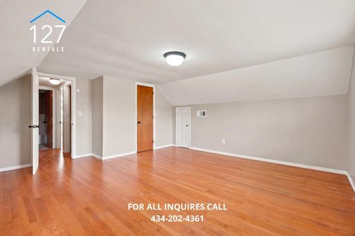 Building Photo - Spacious 4-Bedroom Single Family home with Large Backyard & Ample Storage