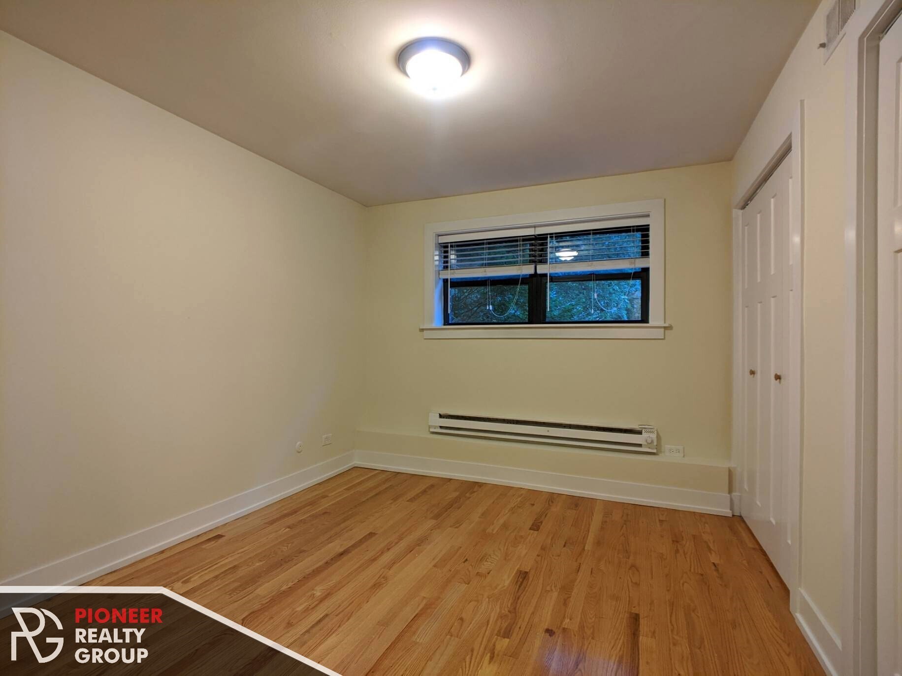 Building Photo - 557 W Arlington Pl