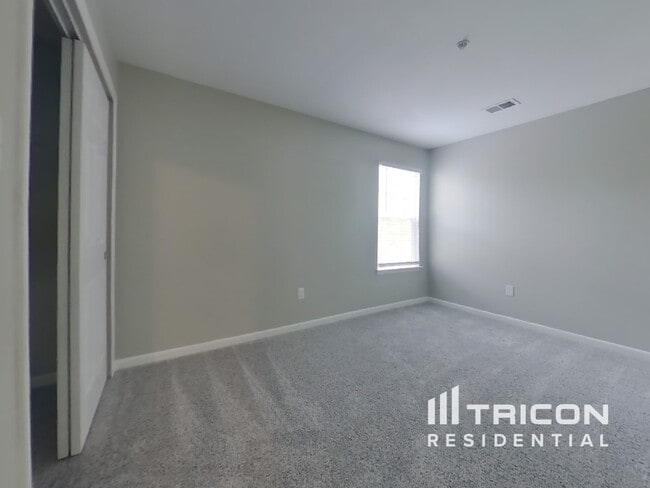 Building Photo - 12803 Dunkirk Dr