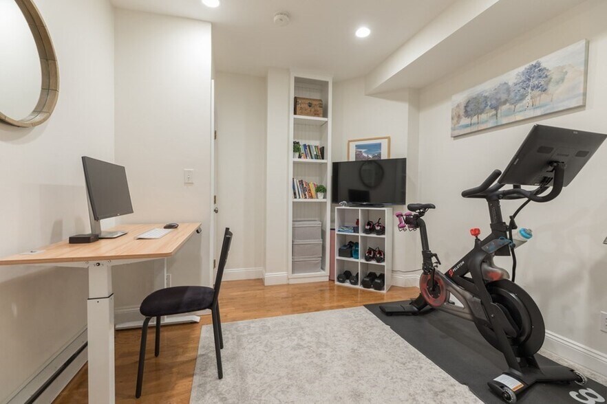 Building Photo - 19 Garrison St