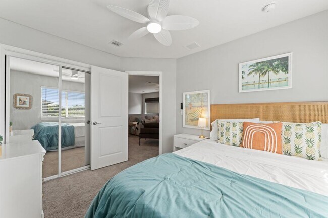 Building Photo - Resort Living | Water Sports | Golf | Mode...