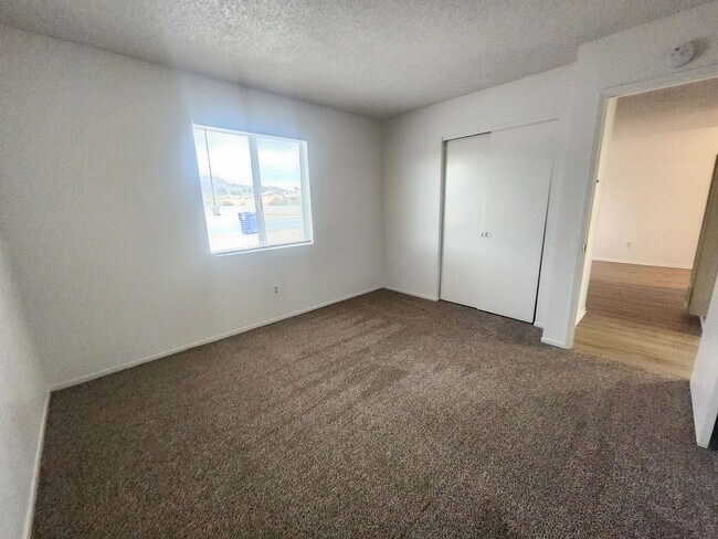 Building Photo - 74016 Maricopa Dr