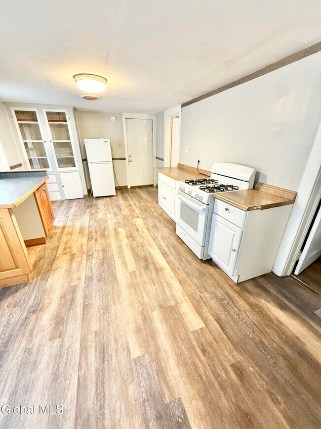 Building Photo - 1575 Carrie St